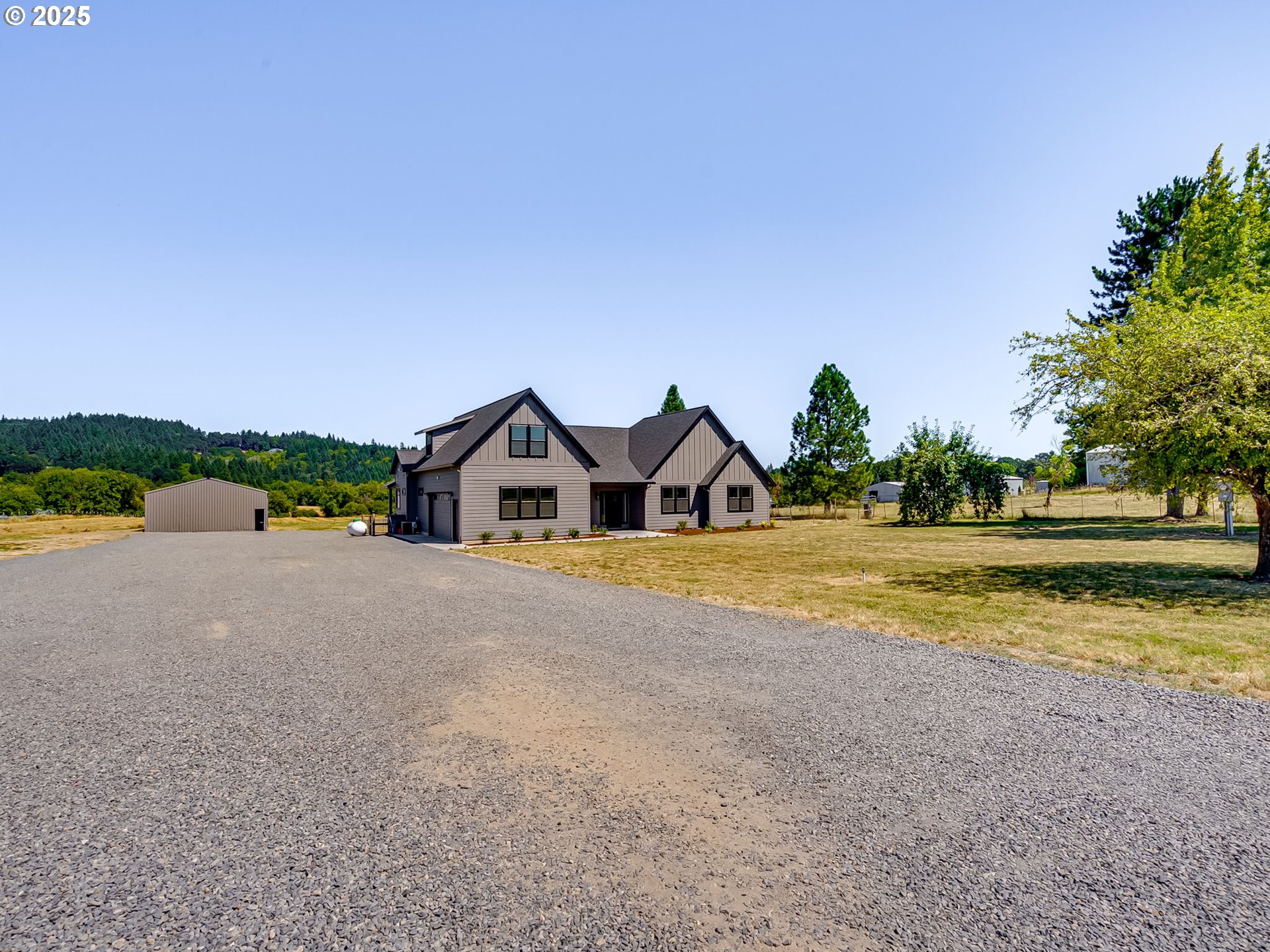 5220 Northeast Duniway Road Dayton, OR 97114 - Photo 3 of 46 Gallery Image 3
