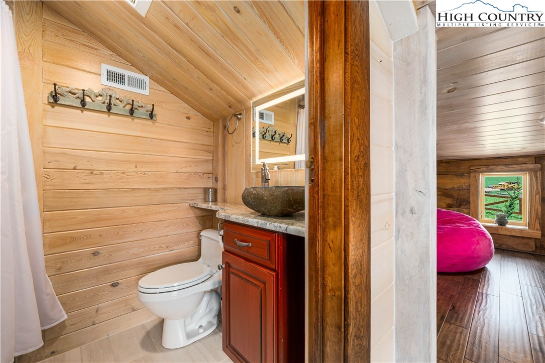 110 North River Lane Butler, TN 37640 - Photo 26 of 50 a bathroom with a toilet