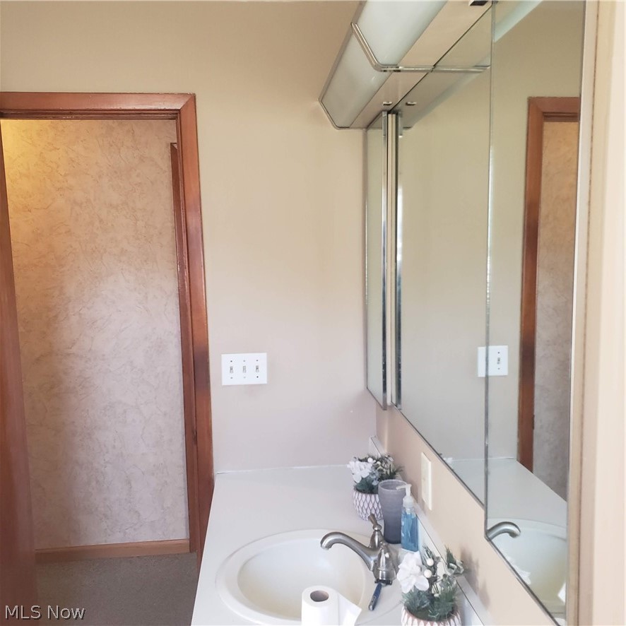 17510 Hosmer Road Middlefield, OH 44062 - Photo 9 of 17 Gallery Image 9