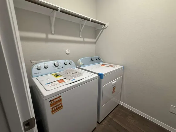$2,550 | 2711 Totley Road, Manor, TX 78653