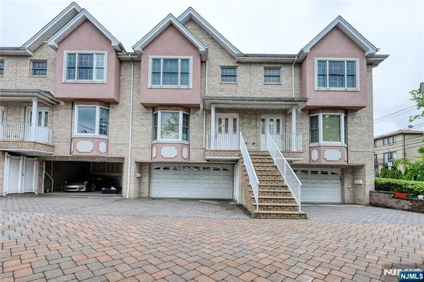 $4,950 | 425 West Street, Unit B, Fort Lee, NJ 07024