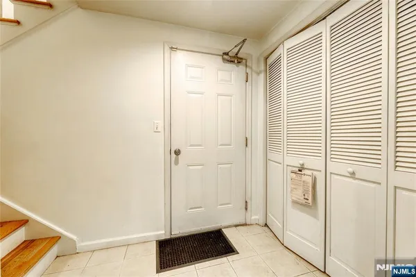 $4,950 | 425 West Street, Unit B, Fort Lee, NJ 07024