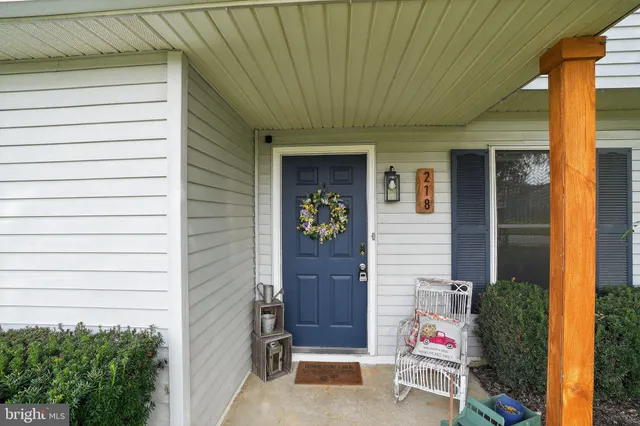 a house view with a outdoor space