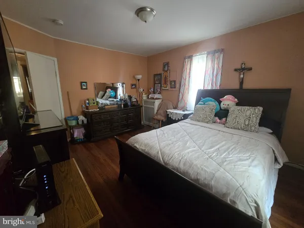 $299,000 | 931 West Marshall Street, Norristown, PA 19401