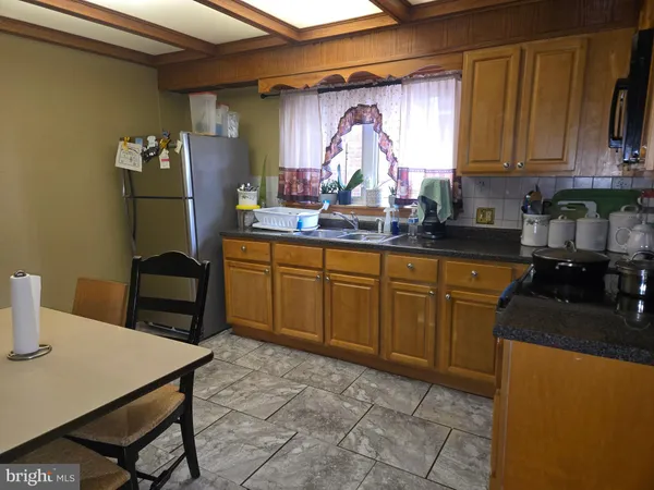 $299,000 | 931 West Marshall Street, Norristown, PA 19401