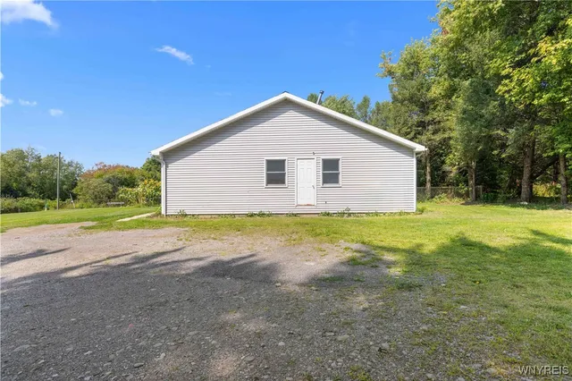 $1,200 | 3723 Route 78 Strykersville Ny 14145, Strykersville, NY 14145
