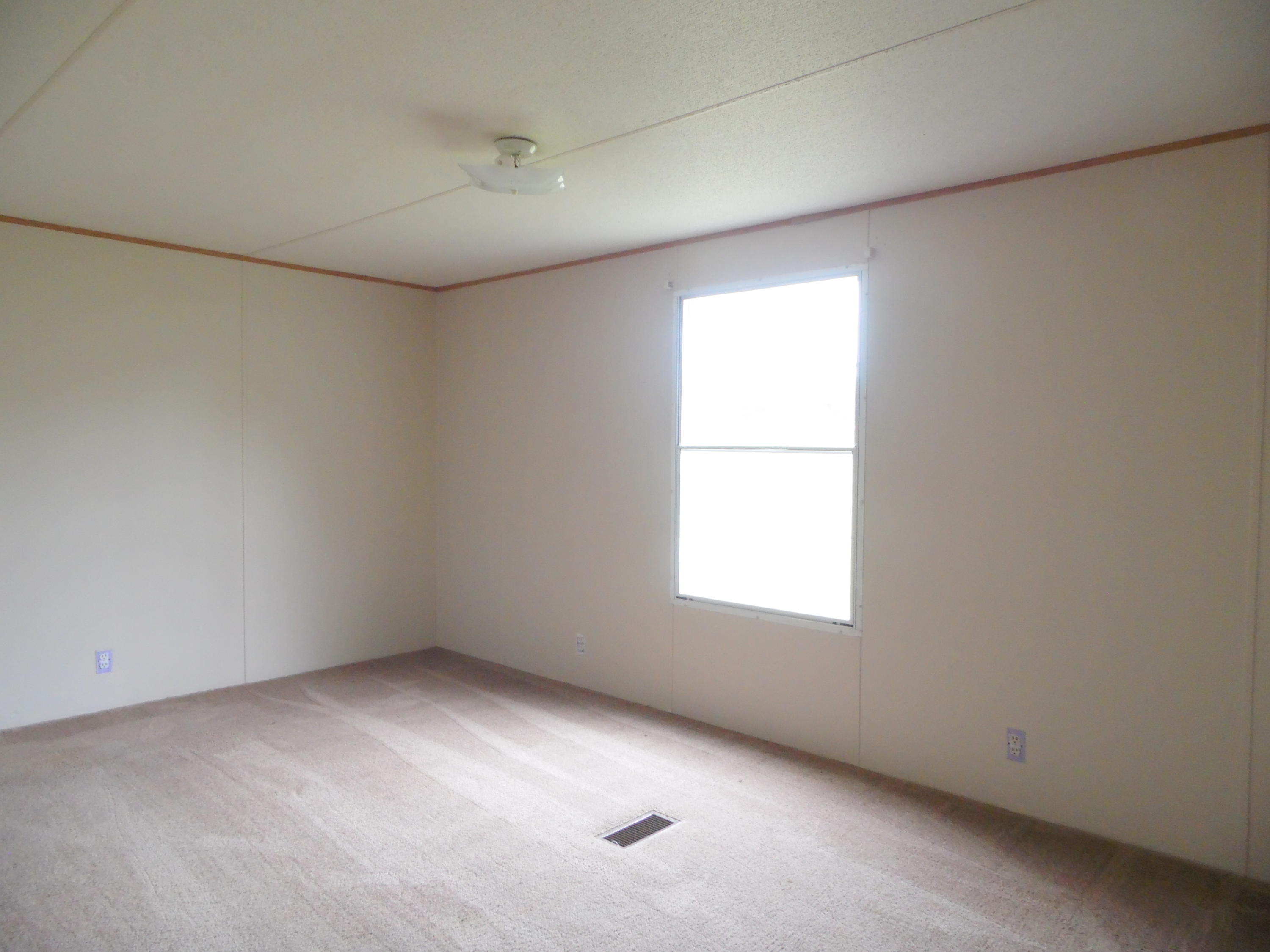 209 Landmark Road Jacksboro, TN 37757 - Photo 13 of 15 SAM_4178