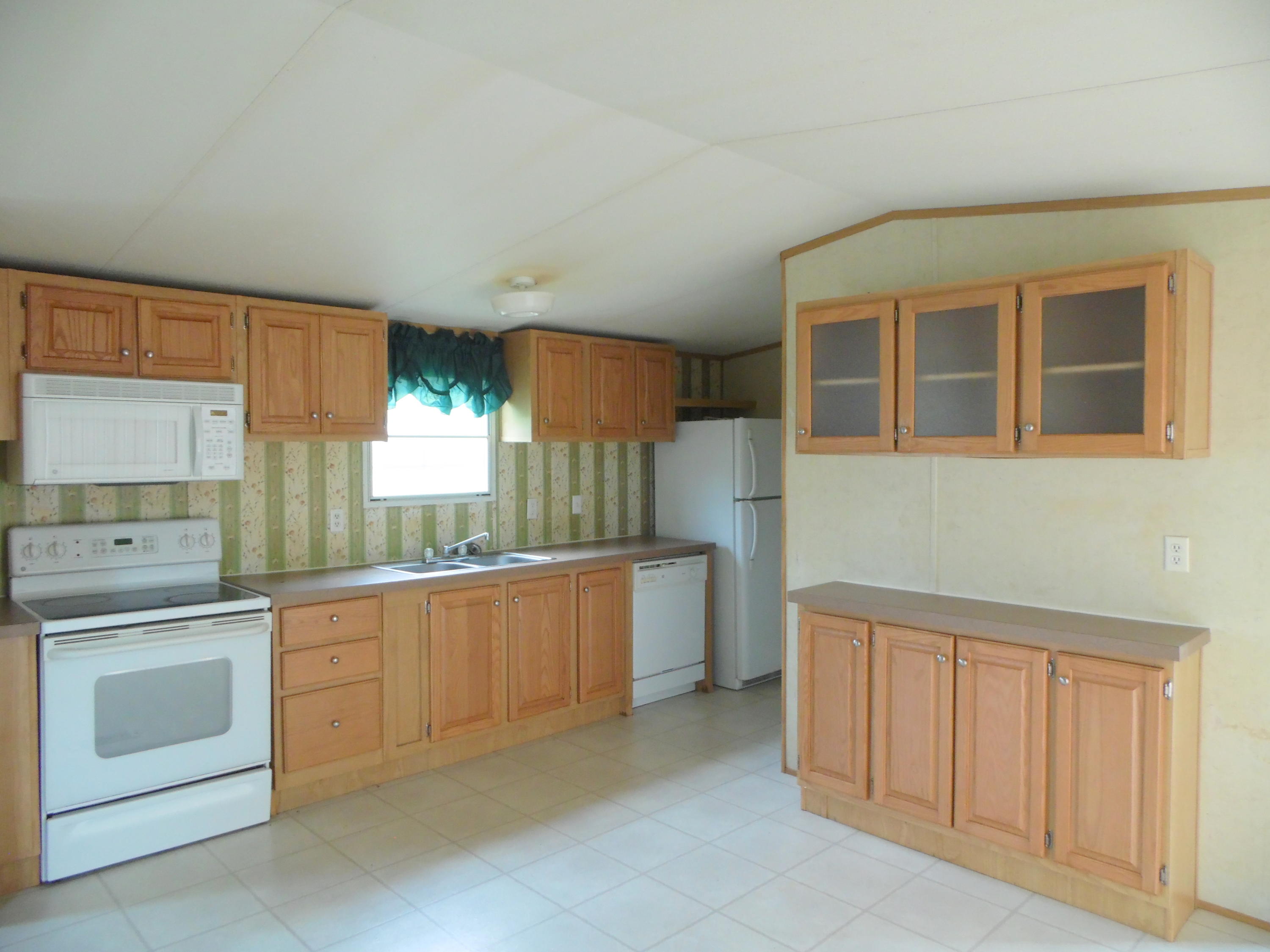 209 Landmark Road Jacksboro, TN 37757 - Photo 8 of 15 SAM_4172