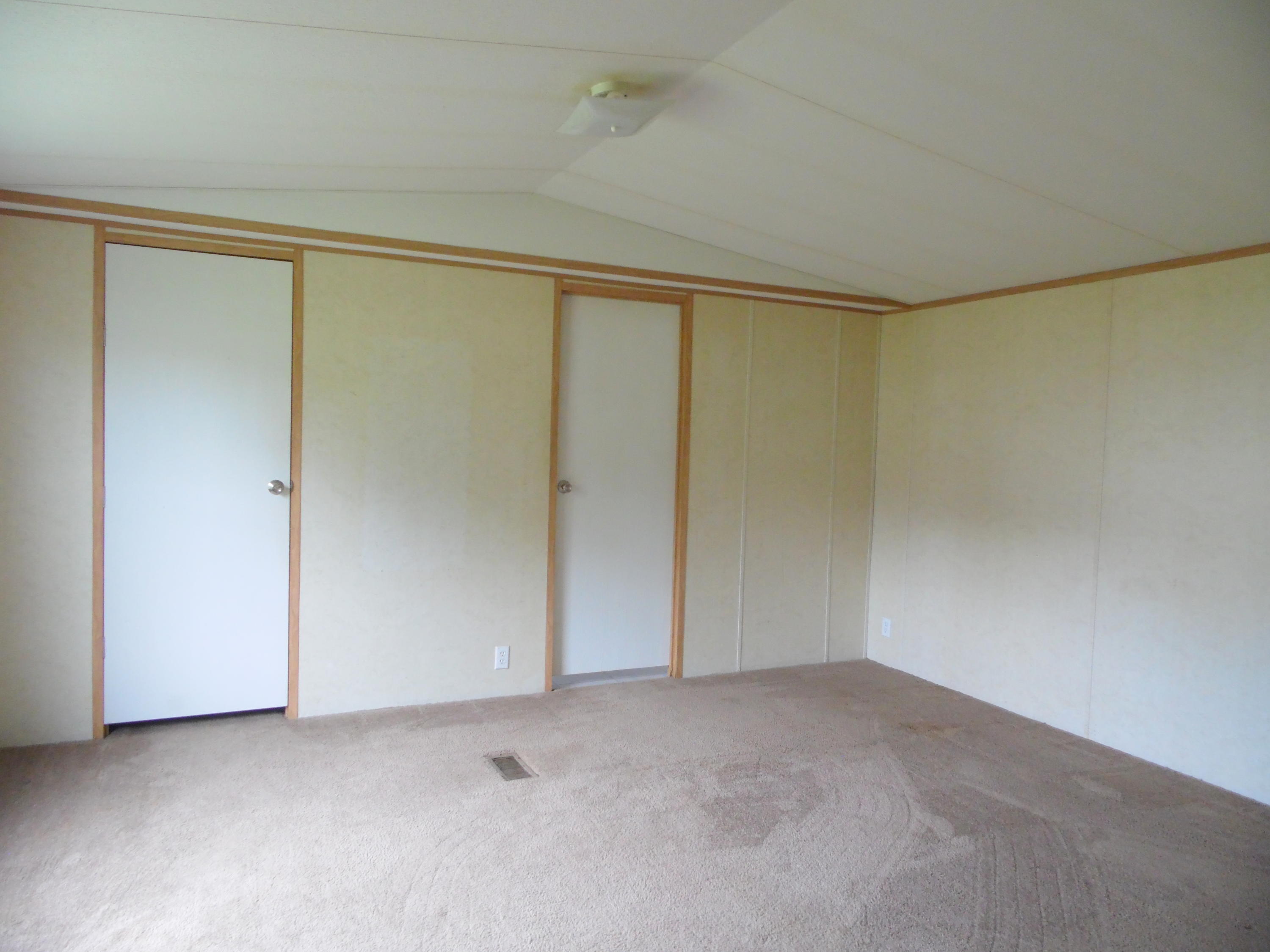 209 Landmark Road Jacksboro, TN 37757 - Photo 9 of 15 SAM_4181