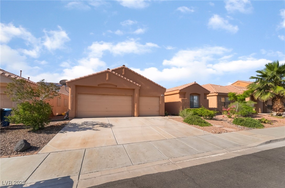 940 Rifle Drive Henderson, NV 89002 - Photo 2 of 13 Gallery Image 2