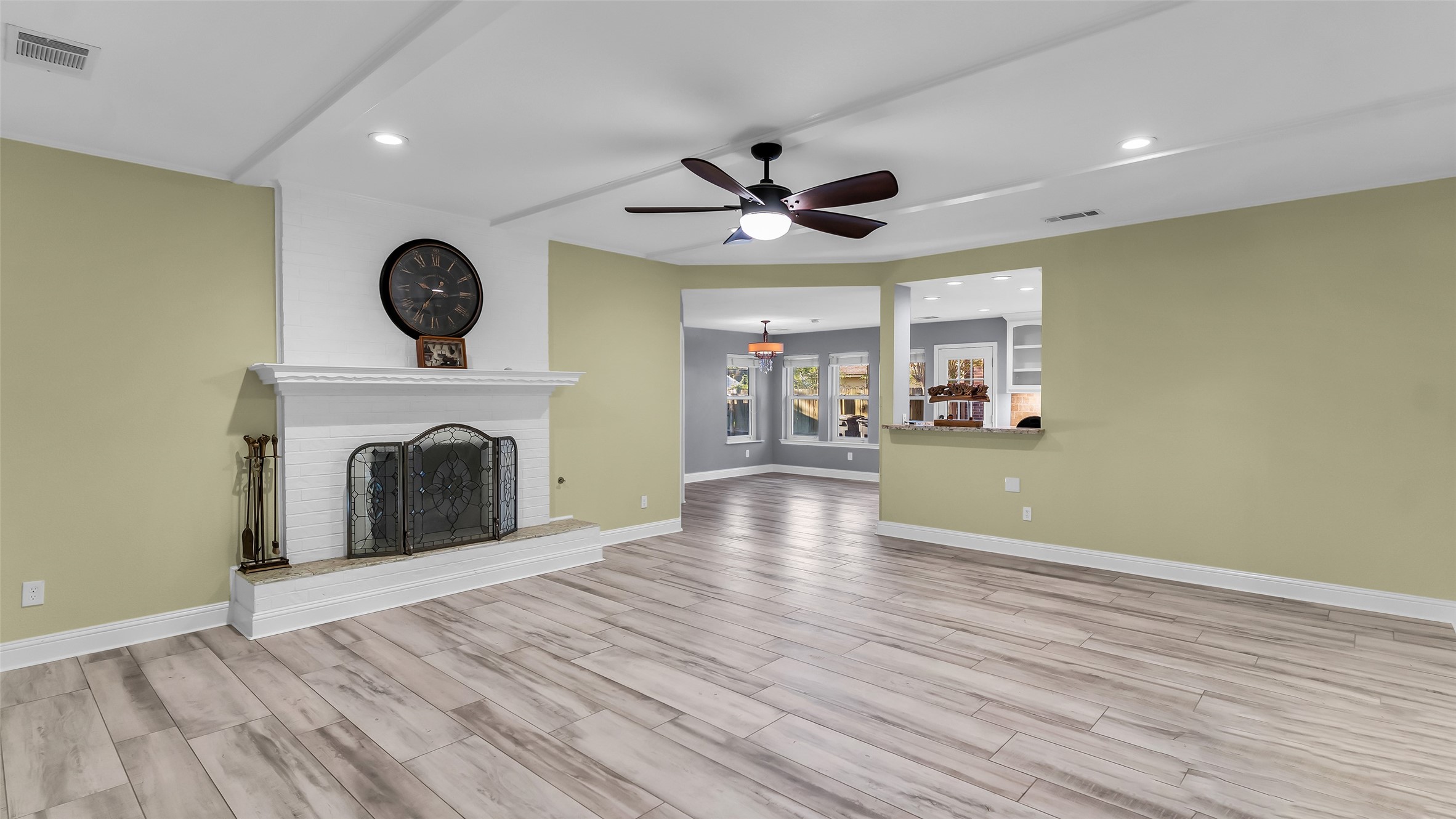 638 Andover Street Spring, TX 77373 - Photo 5 of 44