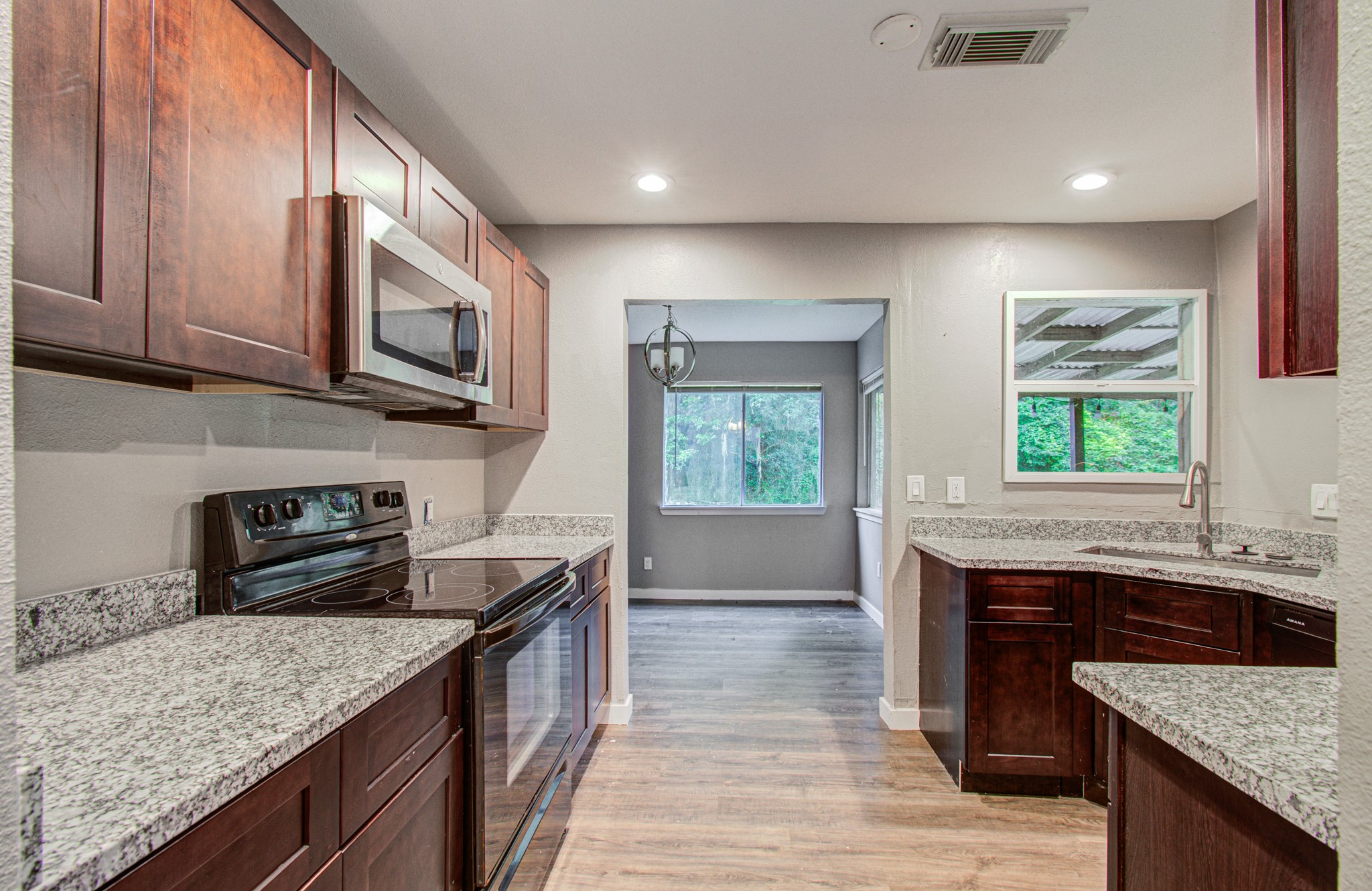 2554 River Ridge Conroe, TX 77385 - Photo 2 of 28