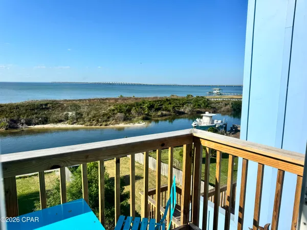 $549,000 | 3212 Quiet Water Lane, Gulf Breeze, FL 32563