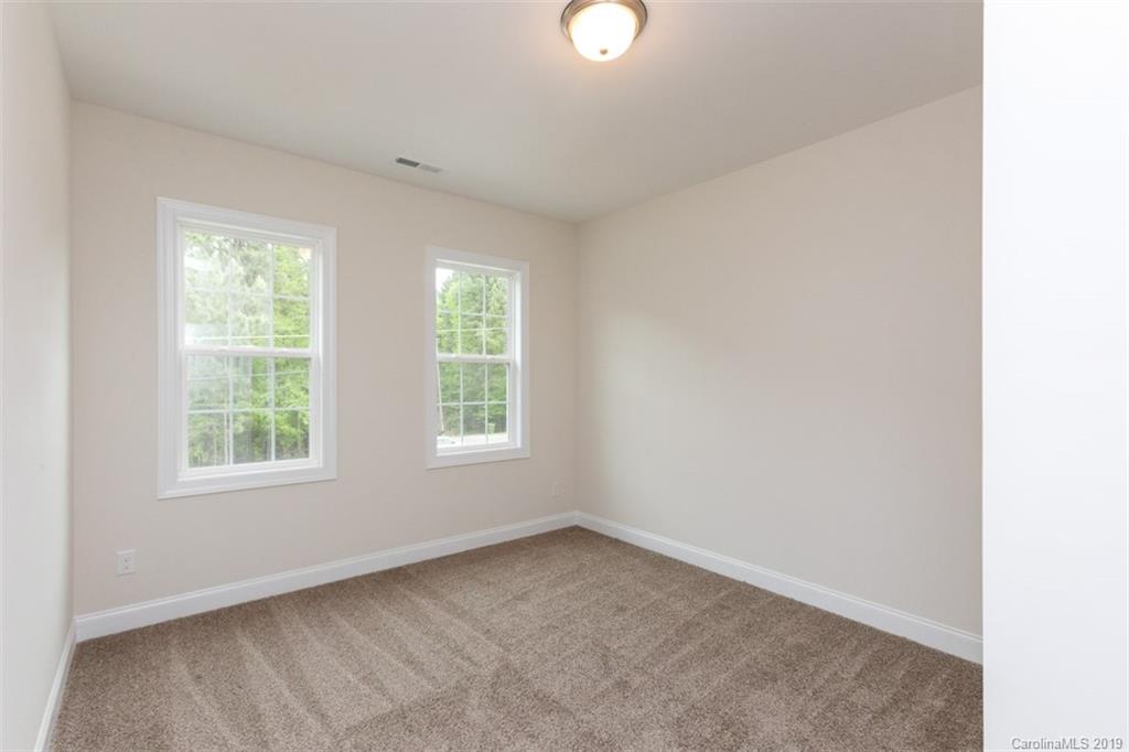 7025 Buckland Road Charlotte, NC 28278 - Photo 24 of 35 Gallery Image 24