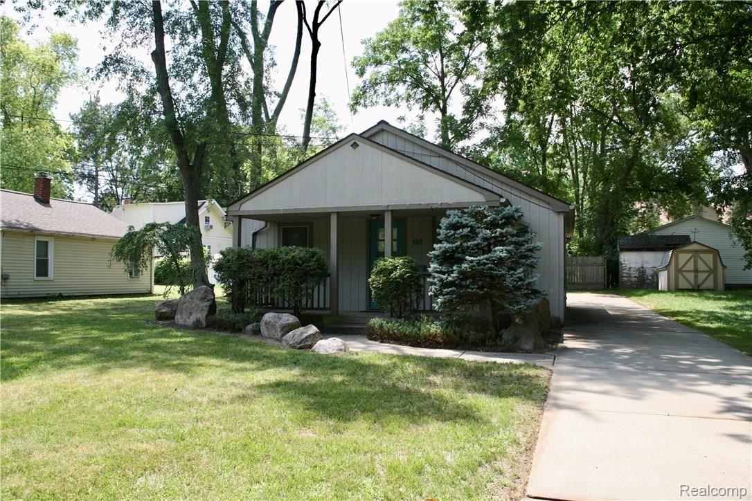 102 Fraser Street Rochester, MI 48307 - Photo 1 of 10 fullsizeoutput_135.jpeg