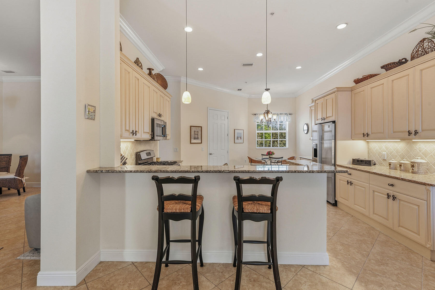 9271 Museo Circle, Unit 203 Naples, FL 34114 - Photo 12 of 49 225082137f