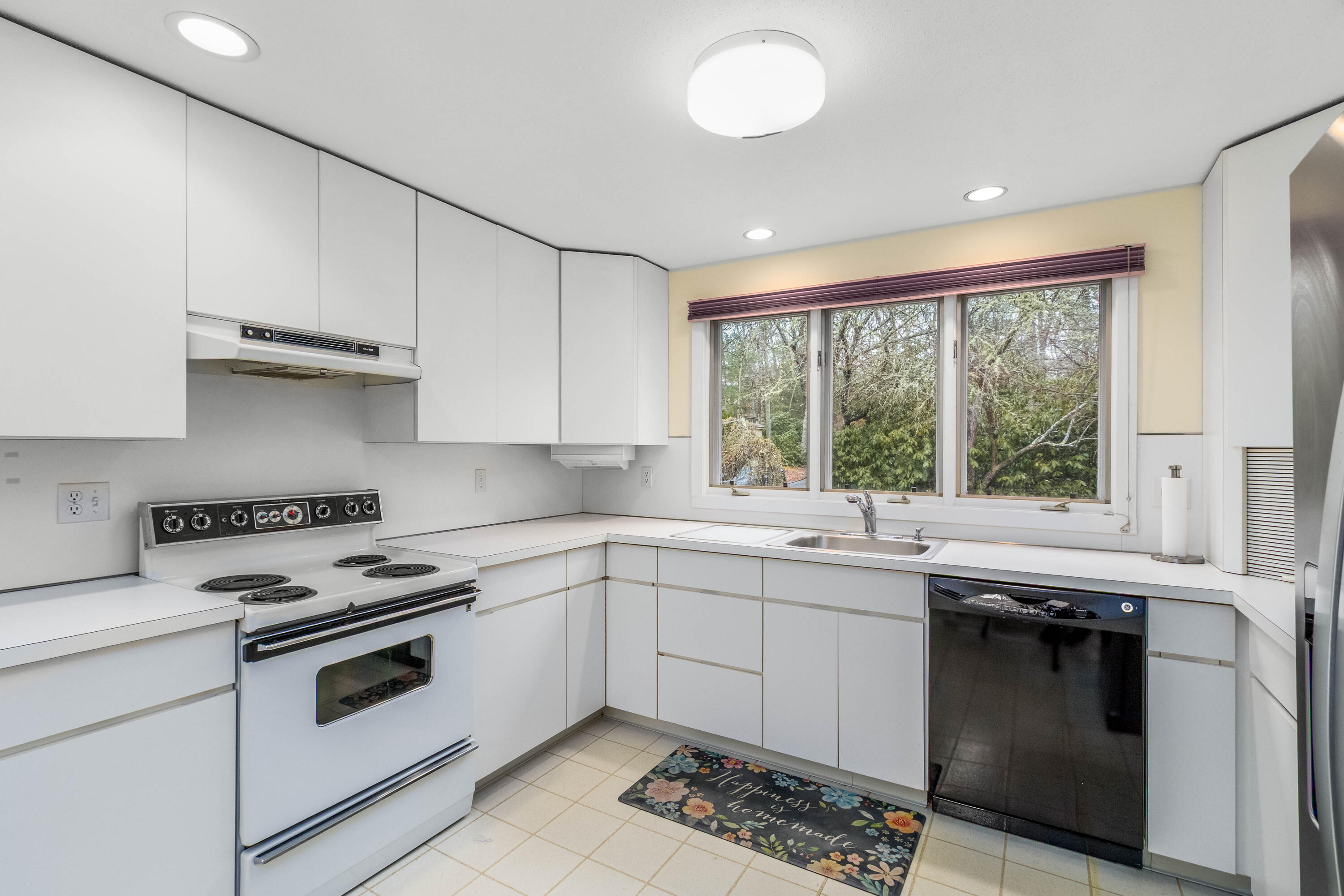 303 Turtleback Road Marstons Mills, MA 02648 - Photo 11 of 31 IMG_8239-Edit