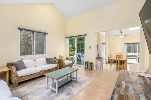 $779,900 | 303 Turtleback Road, Marstons Mills, MA 02648