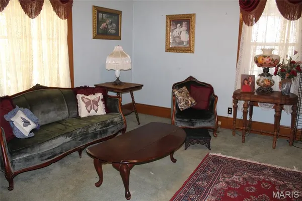 $225,000 | 877 East Airline Drive, East Alton, IL 62024