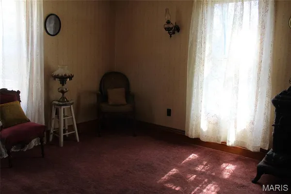 $225,000 | 877 East Airline Drive, East Alton, IL 62024