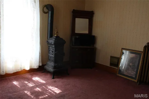 $225,000 | 877 East Airline Drive, East Alton, IL 62024