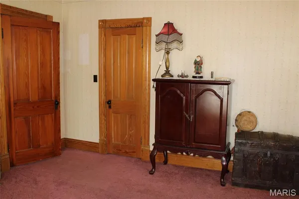 $225,000 | 877 East Airline Drive, East Alton, IL 62024