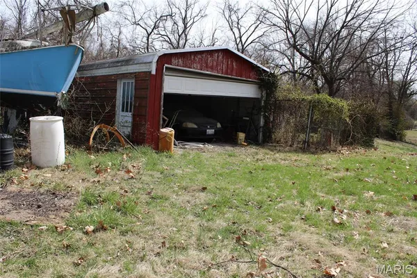 $225,000 | 877 East Airline Drive, East Alton, IL 62024