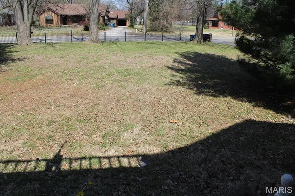 $225,000 | 877 East Airline Drive, East Alton, IL 62024