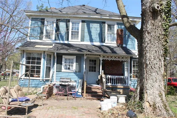 $225,000 | 877 East Airline Drive, East Alton, IL 62024