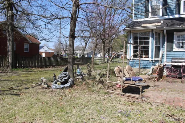 $225,000 | 877 East Airline Drive, East Alton, IL 62024