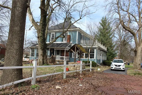 $225,000 | 877 East Airline Drive, East Alton, IL 62024