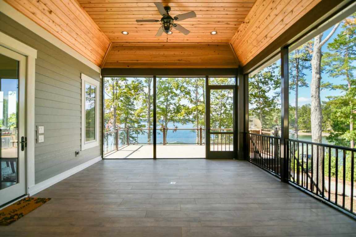 746 Navigator's Point Seneca, SC 29672 - Photo 11 of 36 Gallery Image 11