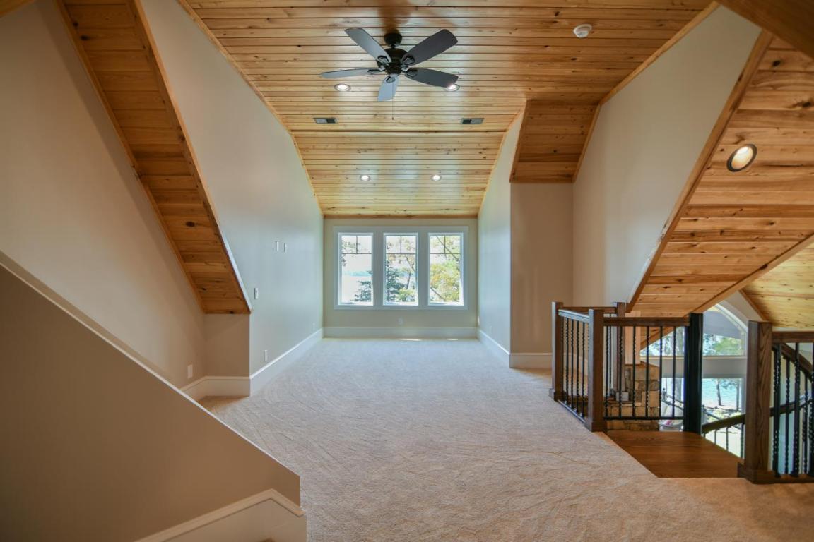 746 Navigator's Point Seneca, SC 29672 - Photo 22 of 36 Gallery Image 22