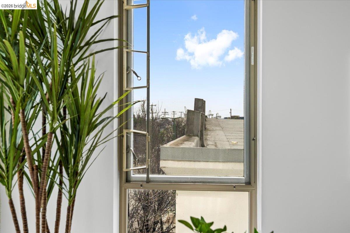 1201 Pine Street, Unit 365 Oakland, CA 94607 - Photo 11 of 33