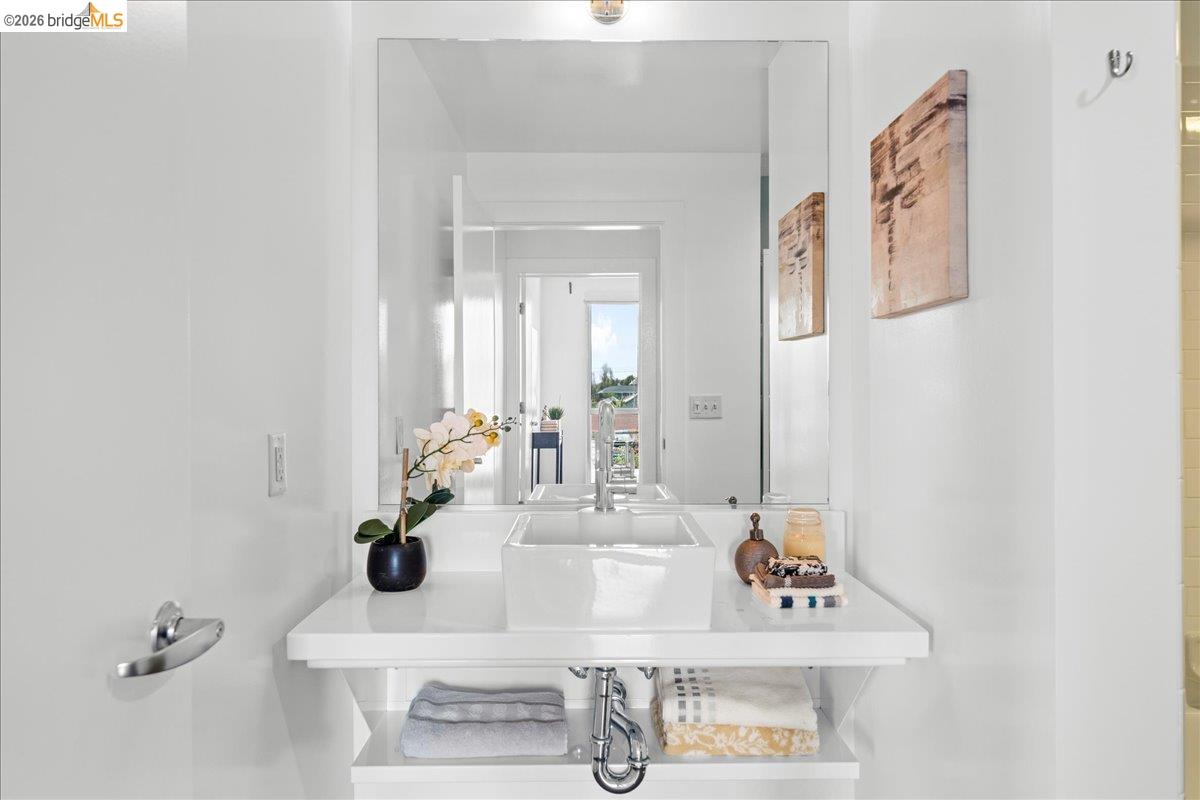 1201 Pine Street, Unit 365 Oakland, CA 94607 - Photo 16 of 33