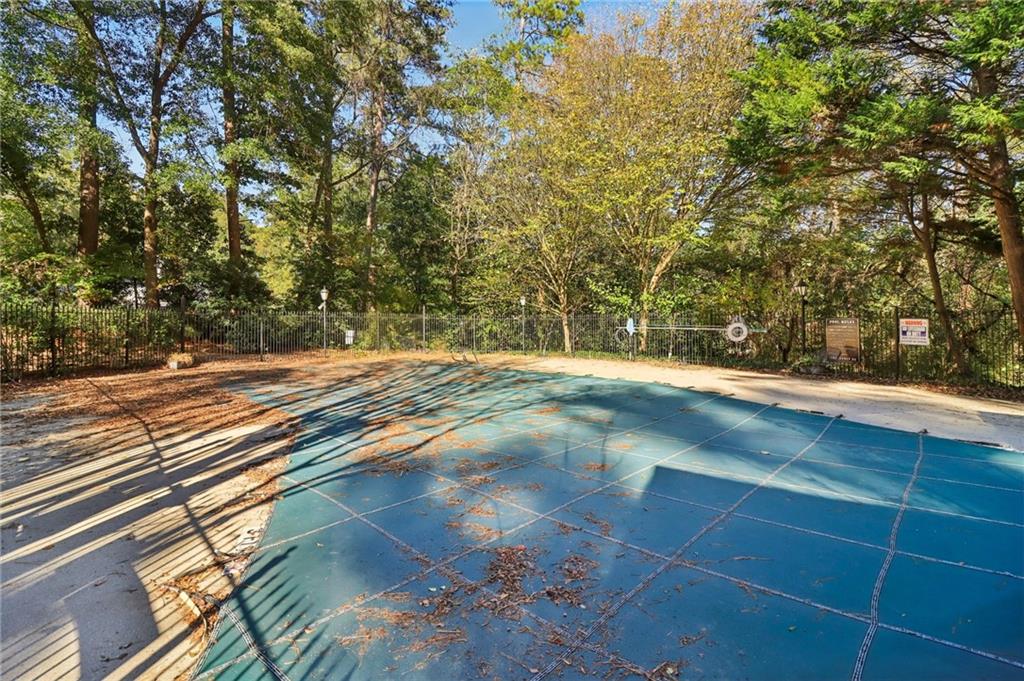 3071 Lenox Road Northeast, Unit 8 Atlanta, GA 30324 - Photo 46 of 50 a view of backyard with green space