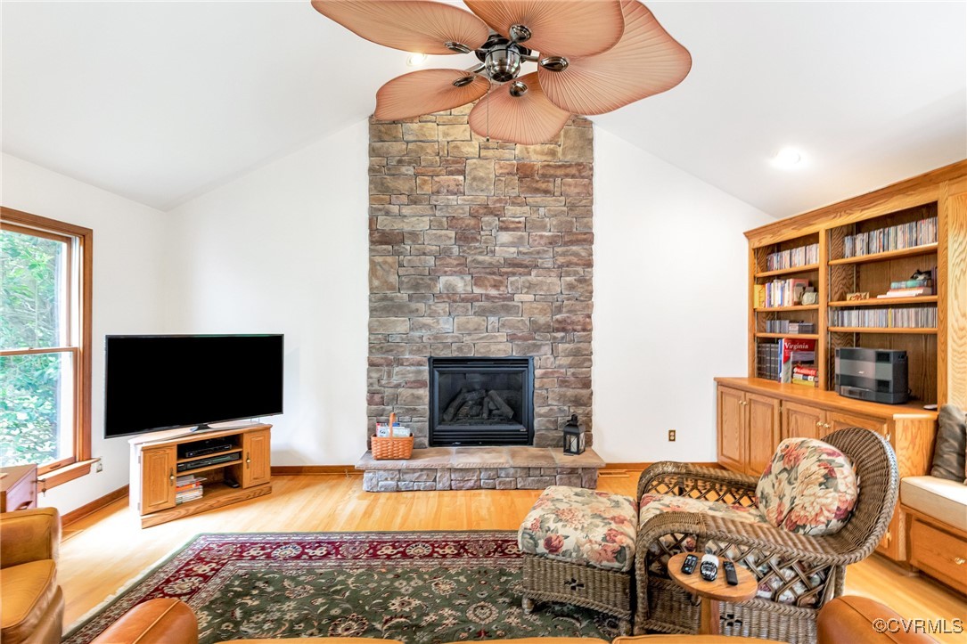 11384 Georgetown Road Mechanicsville, VA 23116 - Photo 14 of 49 Family room with vaulted ceiling, stone fireplace,