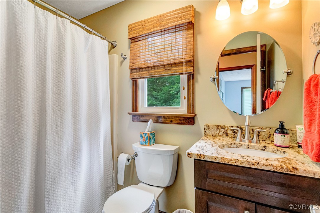 11384 Georgetown Road Mechanicsville, VA 23116 - Photo 31 of 49 Hall bath