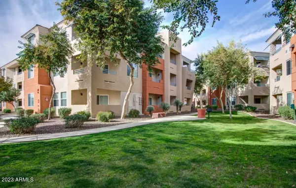 $1,447 | 28575 North Black Cyn Highway, Unit 1S, Phoenix, AZ 85085