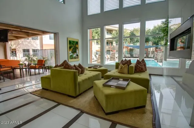 $1,447 | 28575 North Black Cyn Highway, Unit 1S, Phoenix, AZ 85085