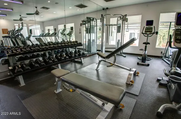 $1,447 | 28575 North Black Cyn Highway, Unit 1S, Phoenix, AZ 85085