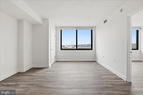 $320,000 | 2451 Midtown Avenue, Unit 819, Alexandria, VA 22303