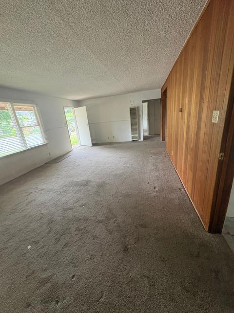 910 Mercer Avenue Ojai, CA 93023 - Photo 6 of 21 an empty room with windows and closet