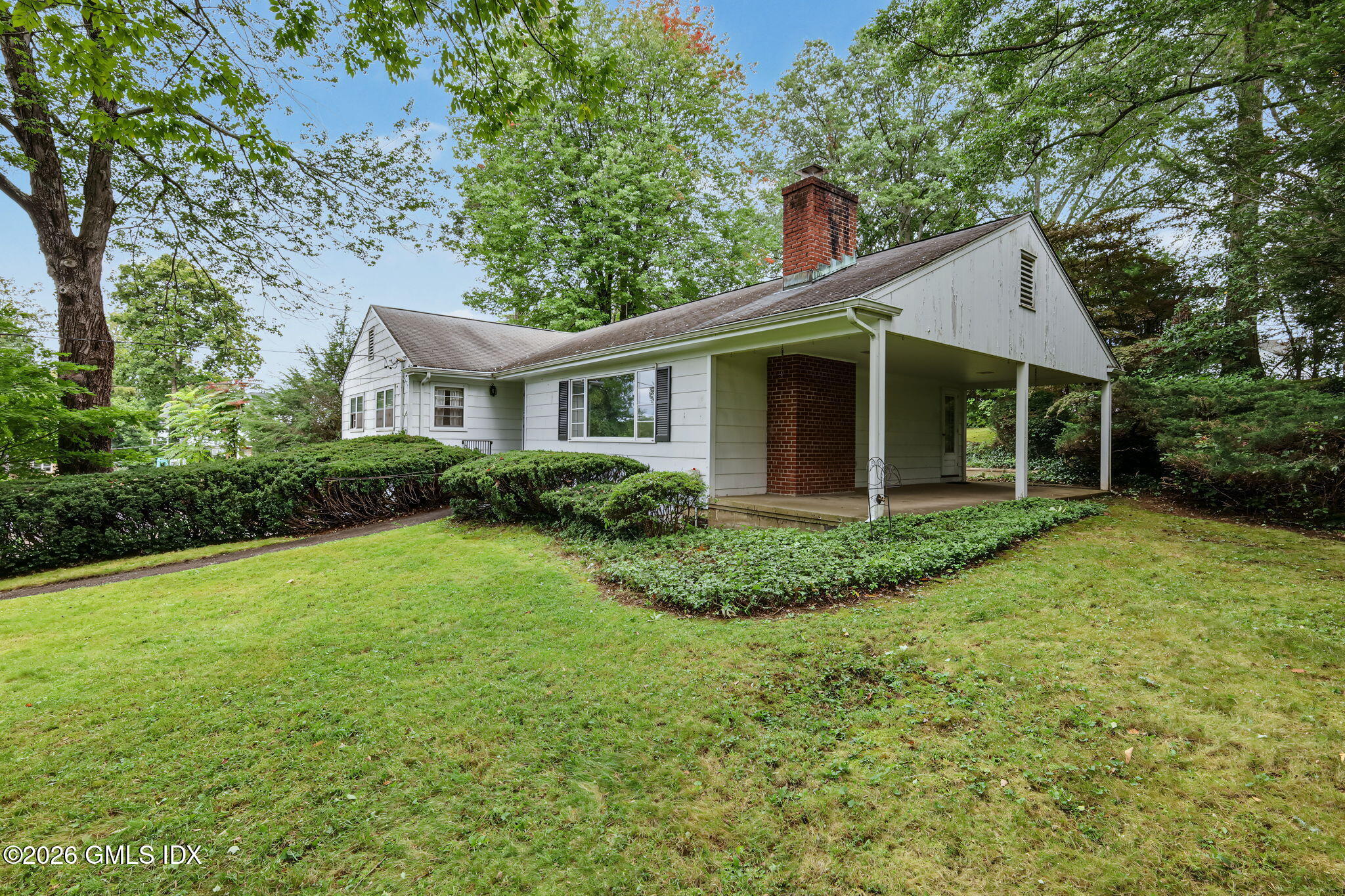 15 Lakeview Drive Riverside, CT 06878 - Photo 1 of 16 3-web-or-mls-15-lakeview-dr