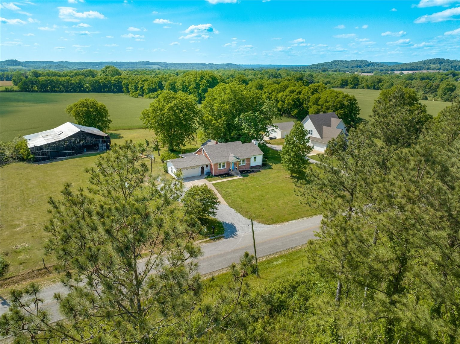 1085 Canaan Road Columbia, TN 38401 - Photo 1 of 28 Gallery Image 1