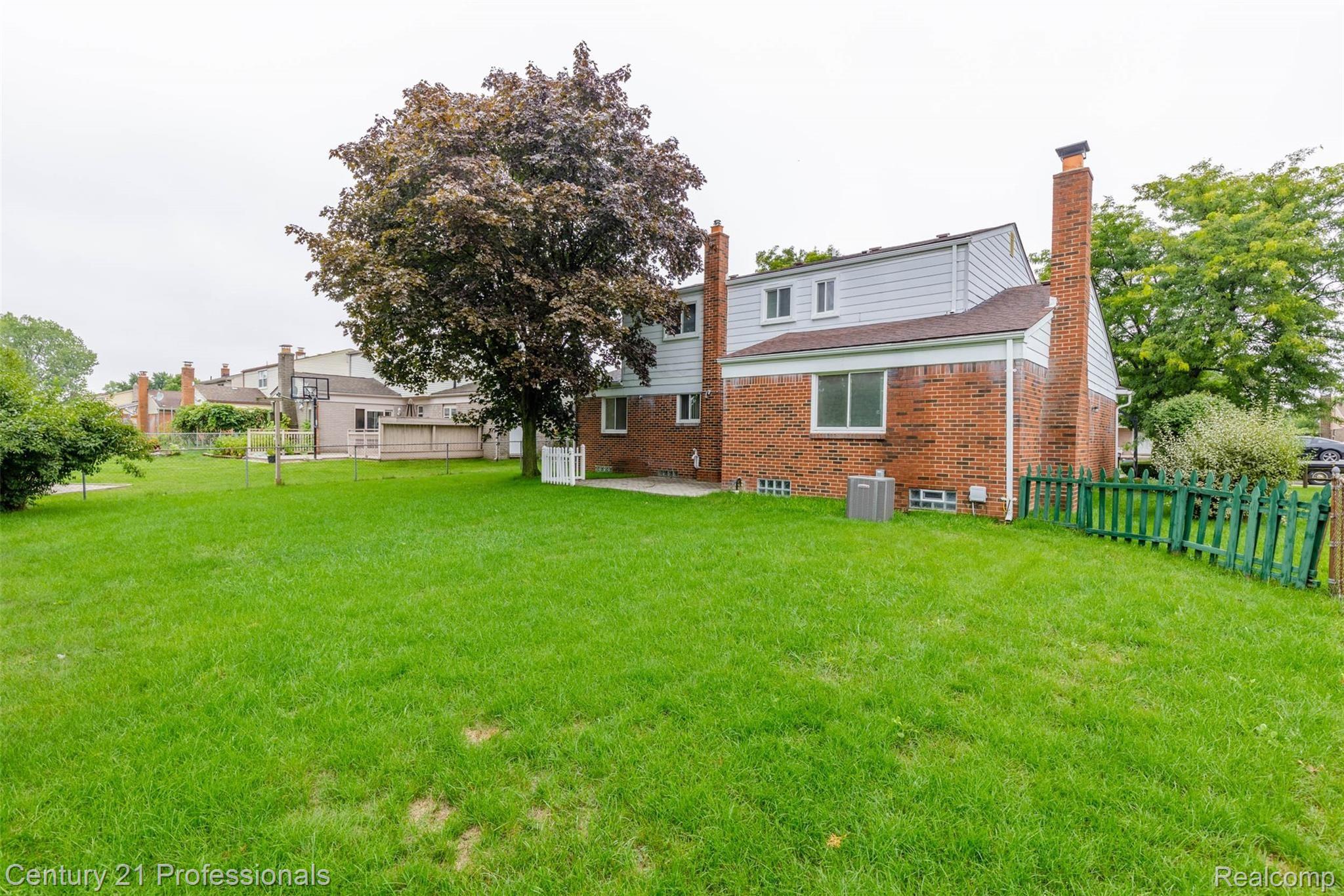 3154 Elmcrest Rd-7.jpg