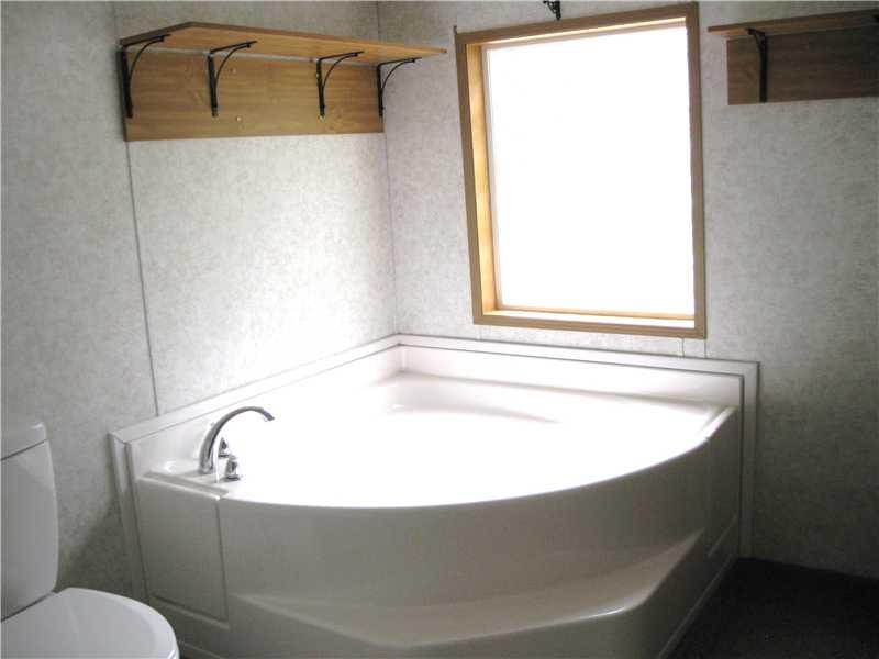 202 Rustic Ridge Lane Butler, PA 16002 - Photo 10 of 19 Master Bath/Spa.