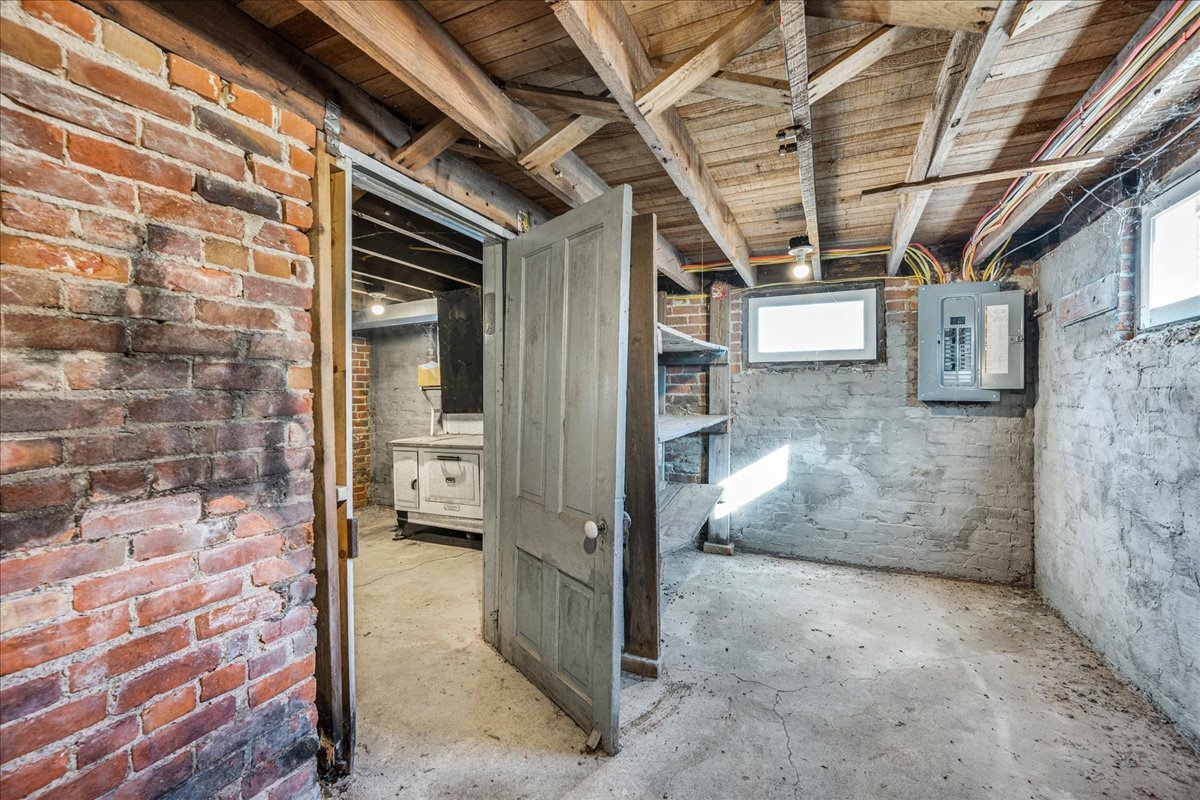 11 East 3rd Street El Paso, IL 61738 - Photo 31 of 38