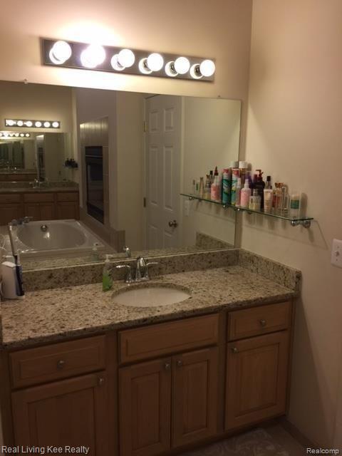 1145 Krista Lane Rochester, MI 48307 - Photo 19 of 20 16.JPG