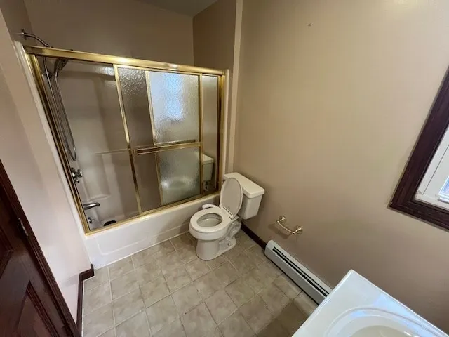 $2,800 | 1657 Meridian Street, Unit 1, Fall River, MA 02720